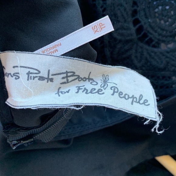 Jen's Pirate Booty by Free People Black Crochet Lace Playsuit Romper/Jumpsuit XS - Picture 6 of 7